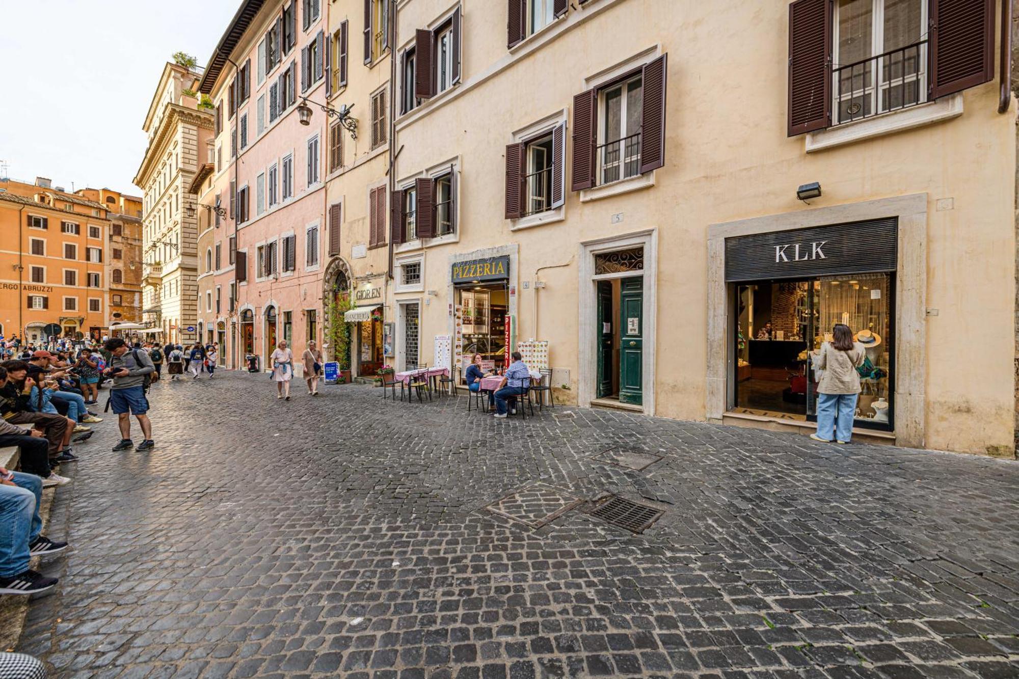 Deluxe Apartments Pantheon Рим Экстерьер фото